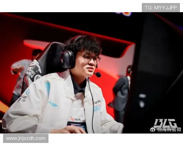 GEN与T1巅峰对决再燃战火谁能问鼎赛季终极荣耀