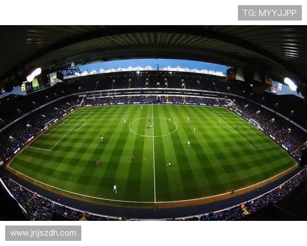 足球世界风云激荡绿茵争锋豪门对决燃动全球激情时刻荣耀再启征程